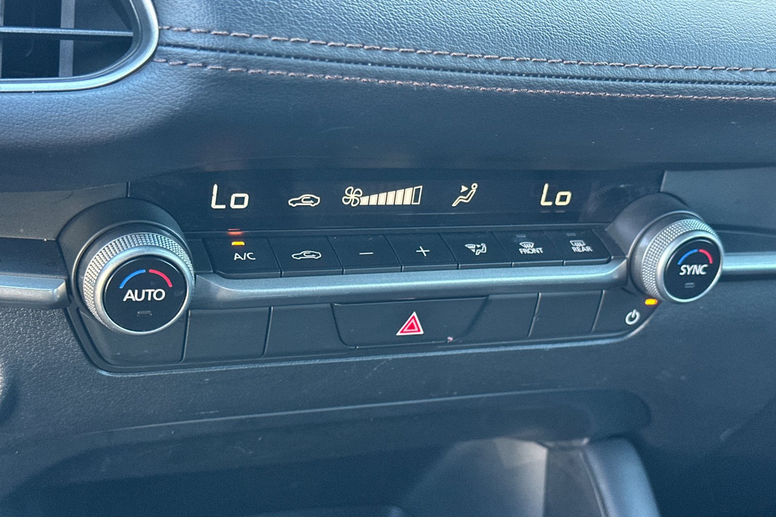 Certified 2025 MAZDA MAZDA3 s Sport FWD image 19