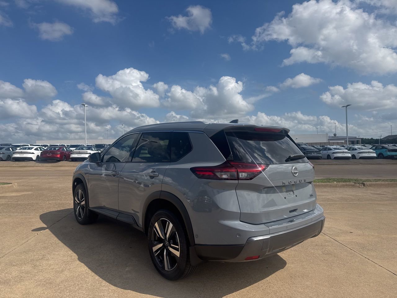 Certified 2025 Nissan Rogue SL w/ SL Premium Package image 15