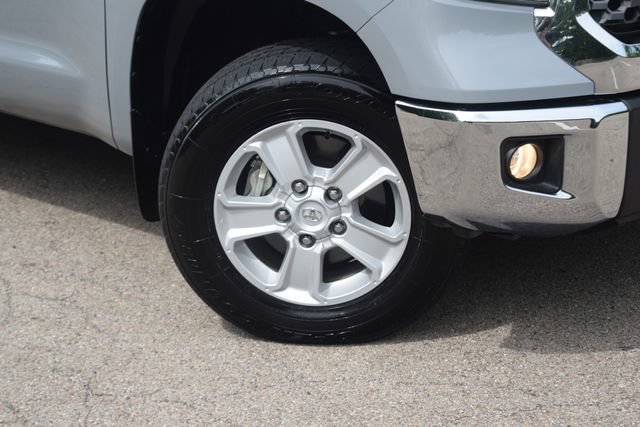 Used 2019 Toyota Tundra SR5 w/ SR5 Upgrade Package AWD/4WD image 30