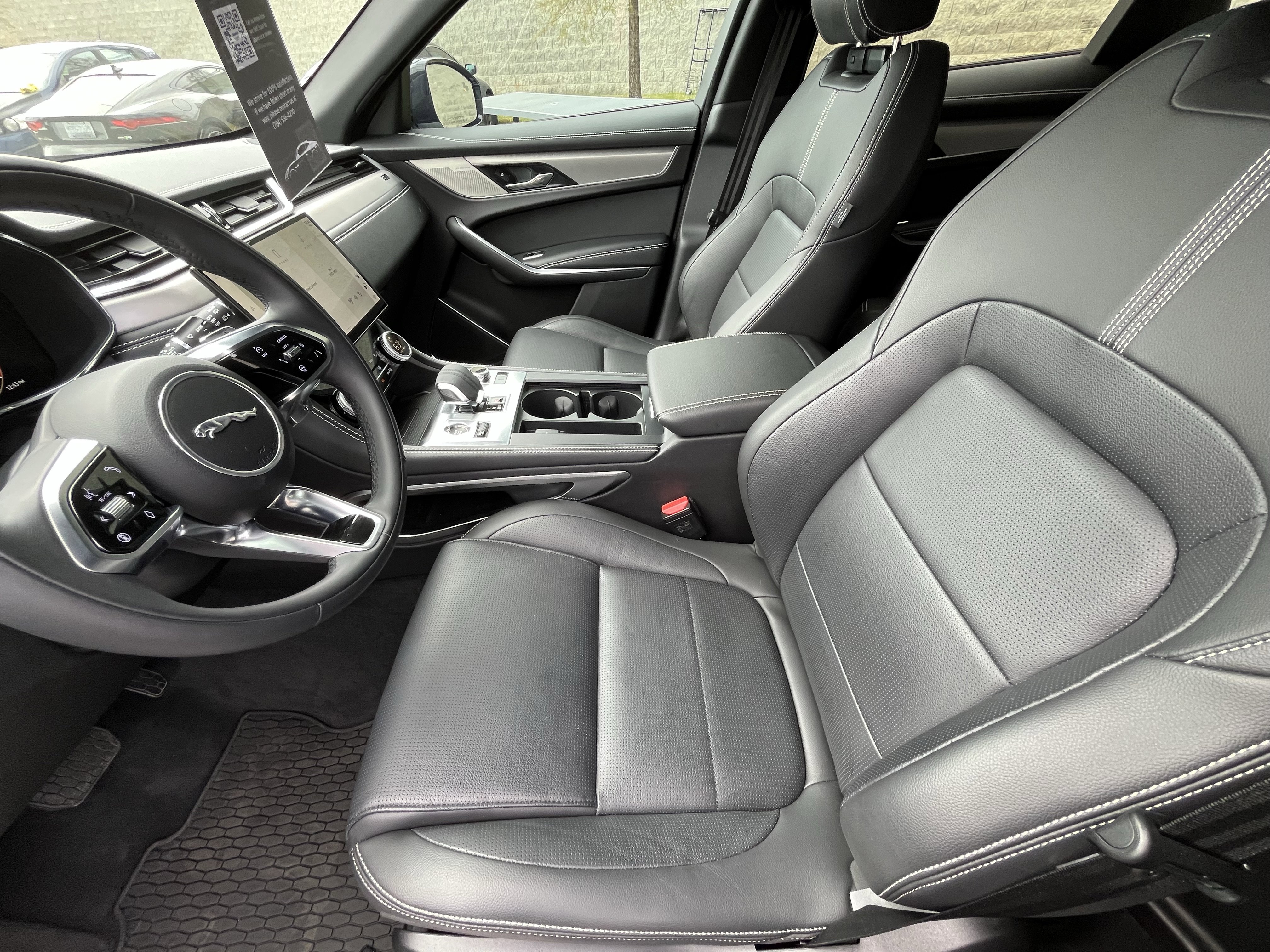 Certified 2025 Jaguar F-PACE R-Dynamic S AWD/4WD image 18