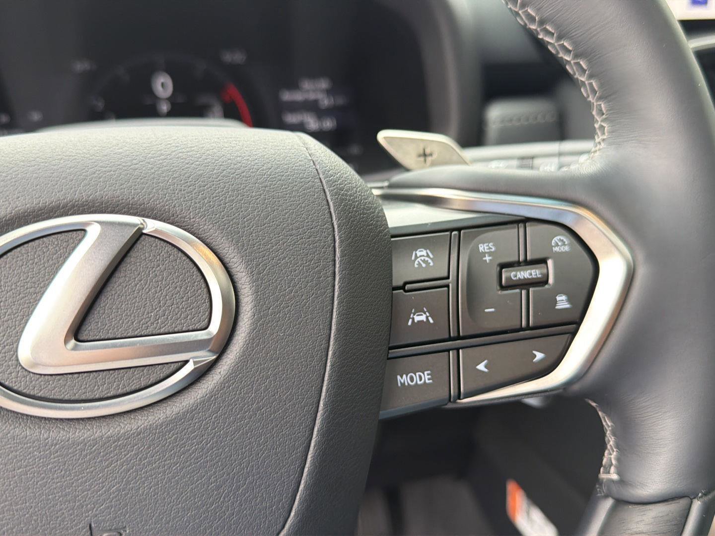 Certified 2025 Lexus LX 700h Luxury w/ Appearance Package AWD/4WD image 23