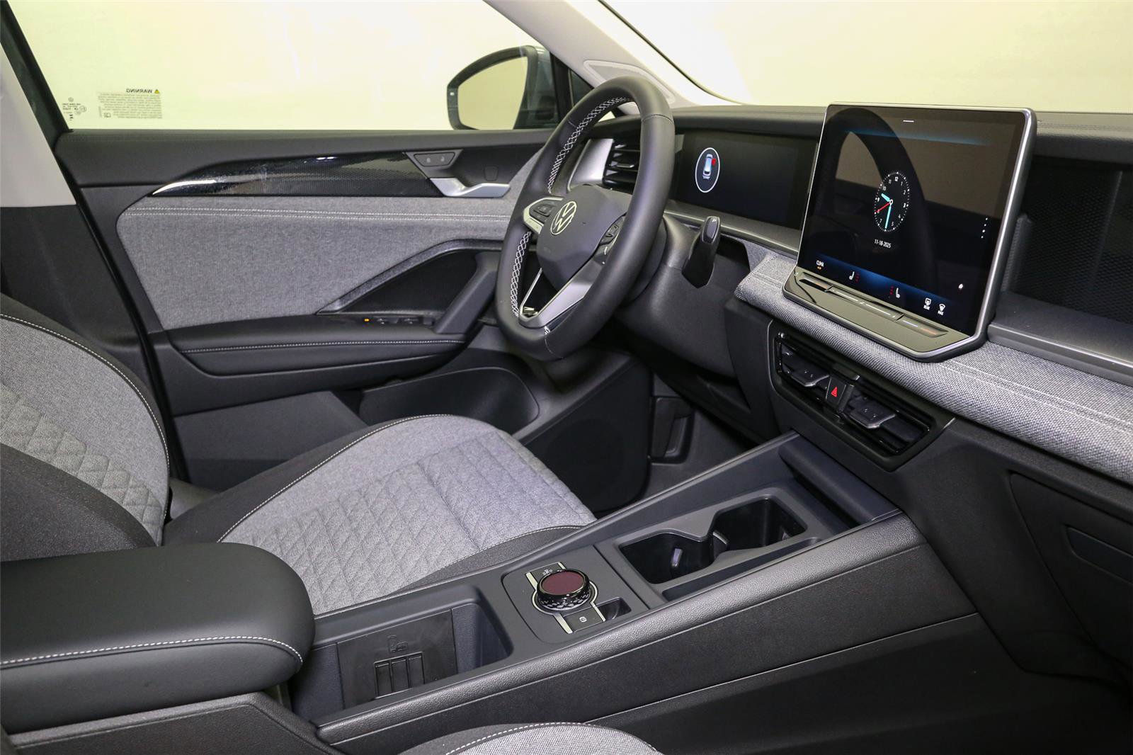 New 2026 Volkswagen Tiguan S AWD/4WD image 14