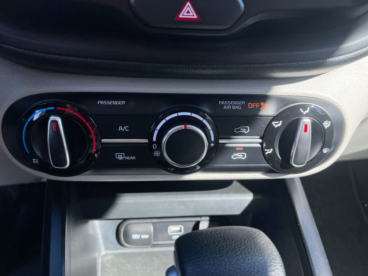 Certified 2023 Kia Soul LX FWD image 19