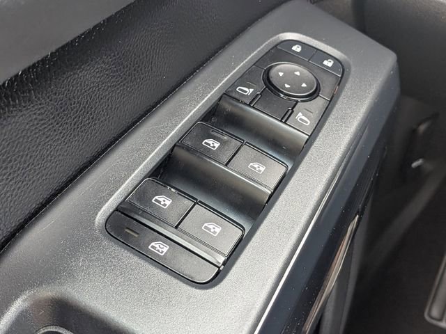 Used 2024 Nissan Pathfinder SV image 22