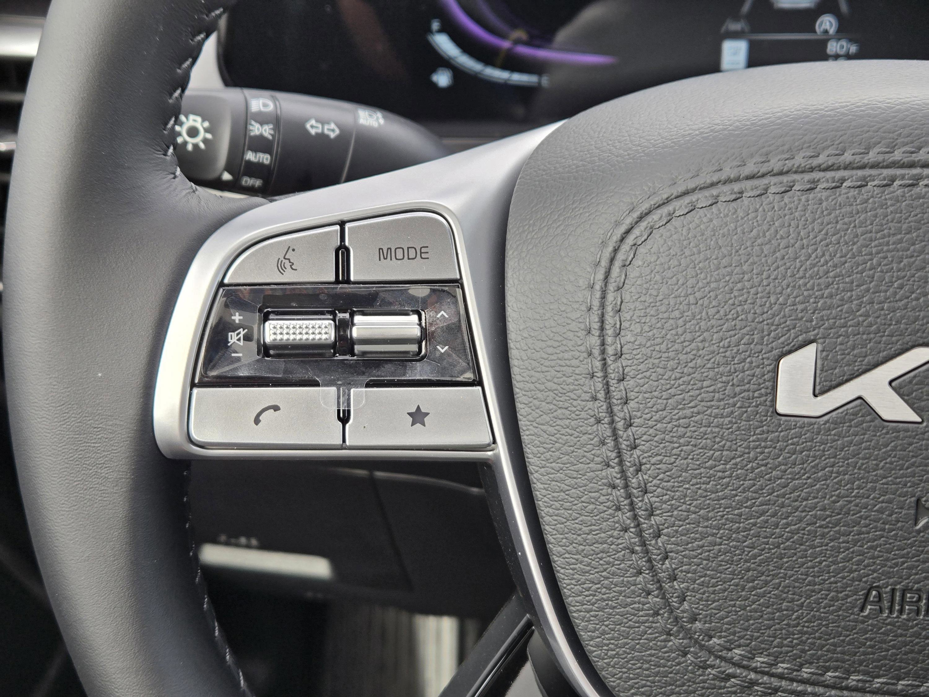 New 2025 Kia Telluride S image 24