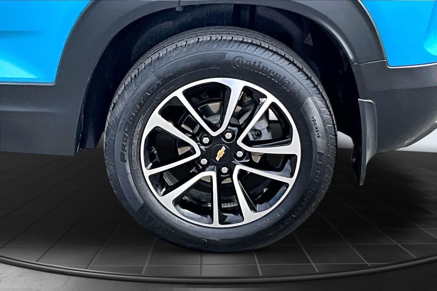 Used 2026 Chevrolet TrailBlazer LT w/ LT Cold Weather Package AWD/4WD image 36