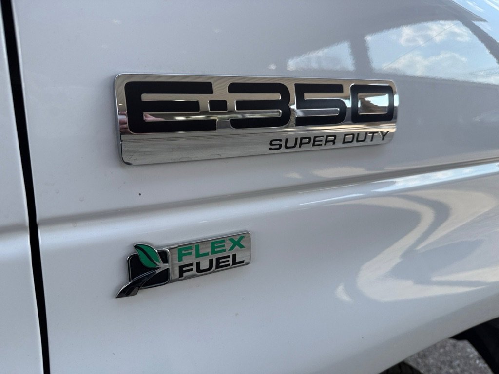 Used 2016 Ford E-350 and Econoline 350 Super Duty image 30
