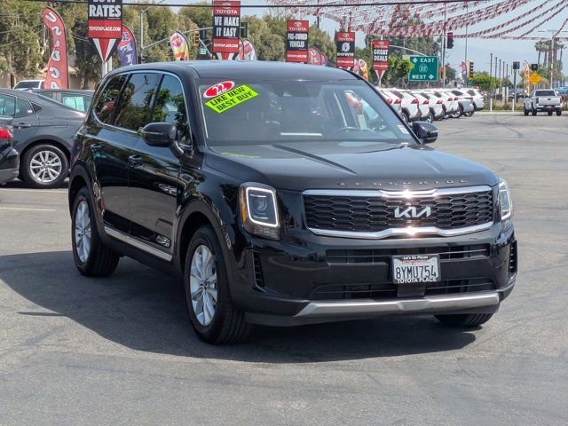 Used 2022 Kia Telluride LX image 3