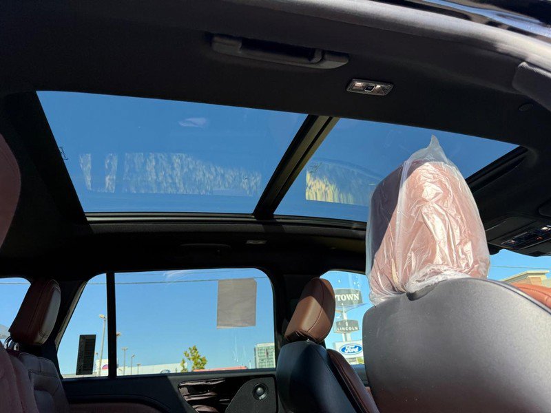 New 2026 Lincoln Aviator Reserve image 7