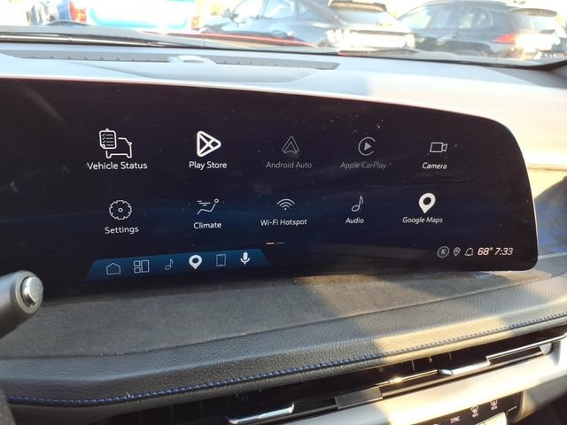 Used 2025 Cadillac XT4 Sport w/ Cold Weather Package FWD image 27