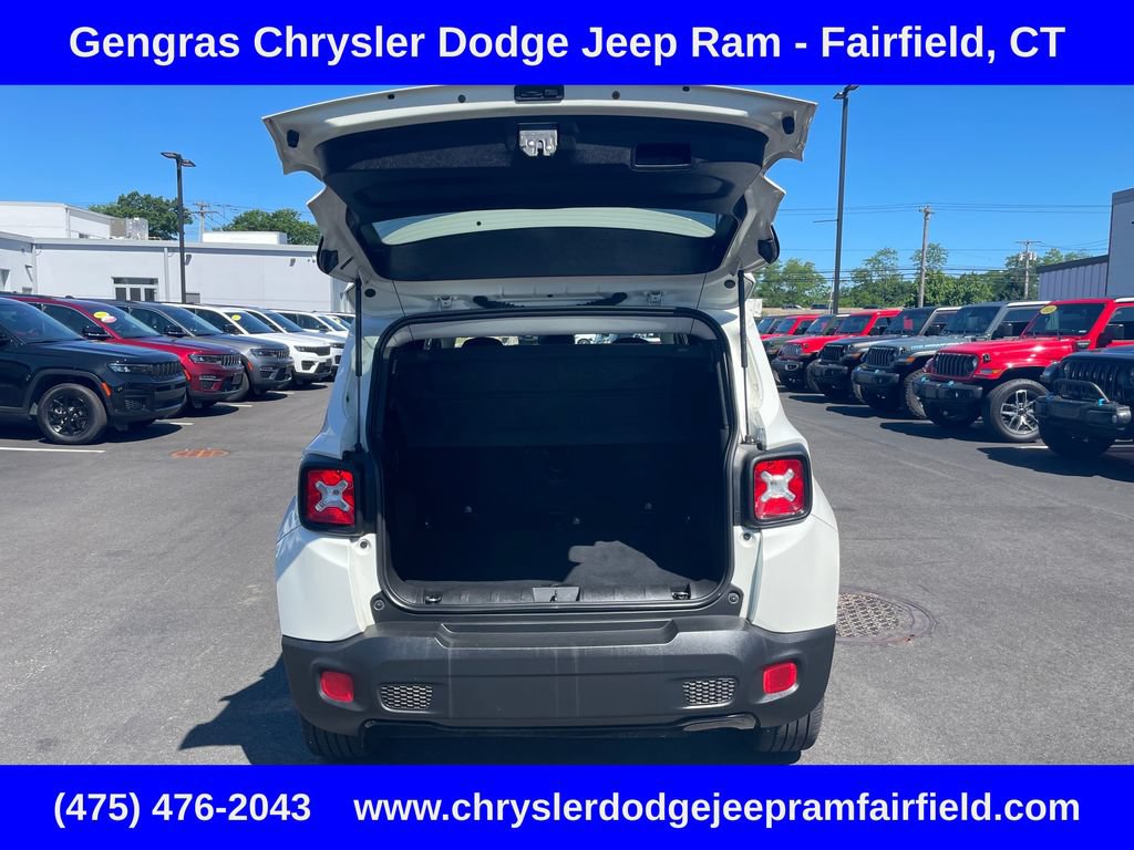 Used 2017 Jeep Renegade Altitude AWD/4WD image 27