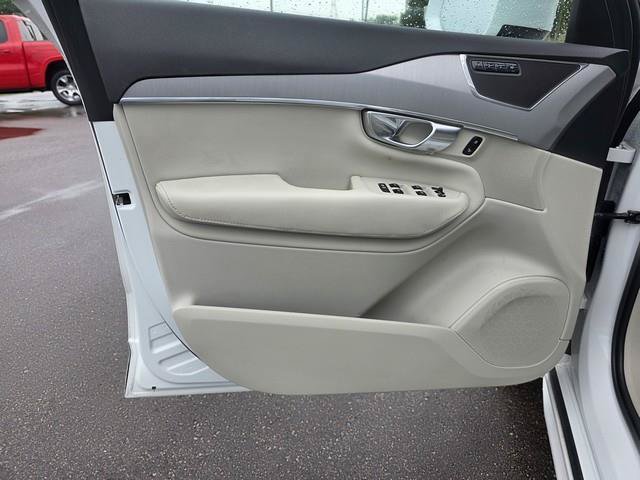 Used 2023 Volvo XC90 B5 Core AWD/4WD image 13