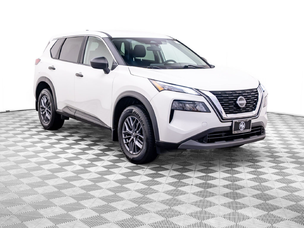 Used 2023 Nissan Rogue S AWD/4WD image 10