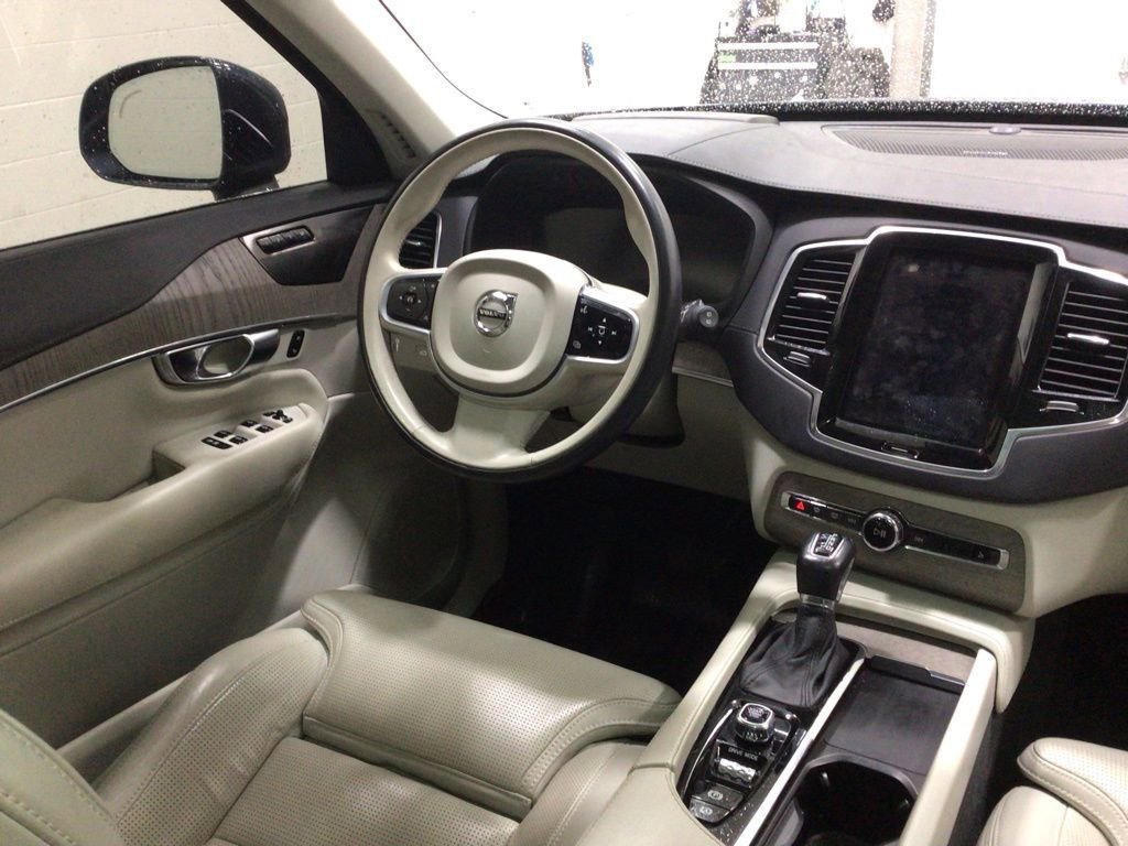 Used 2021 Volvo XC90 T6 Inscription w/ Advanced Package image 13
