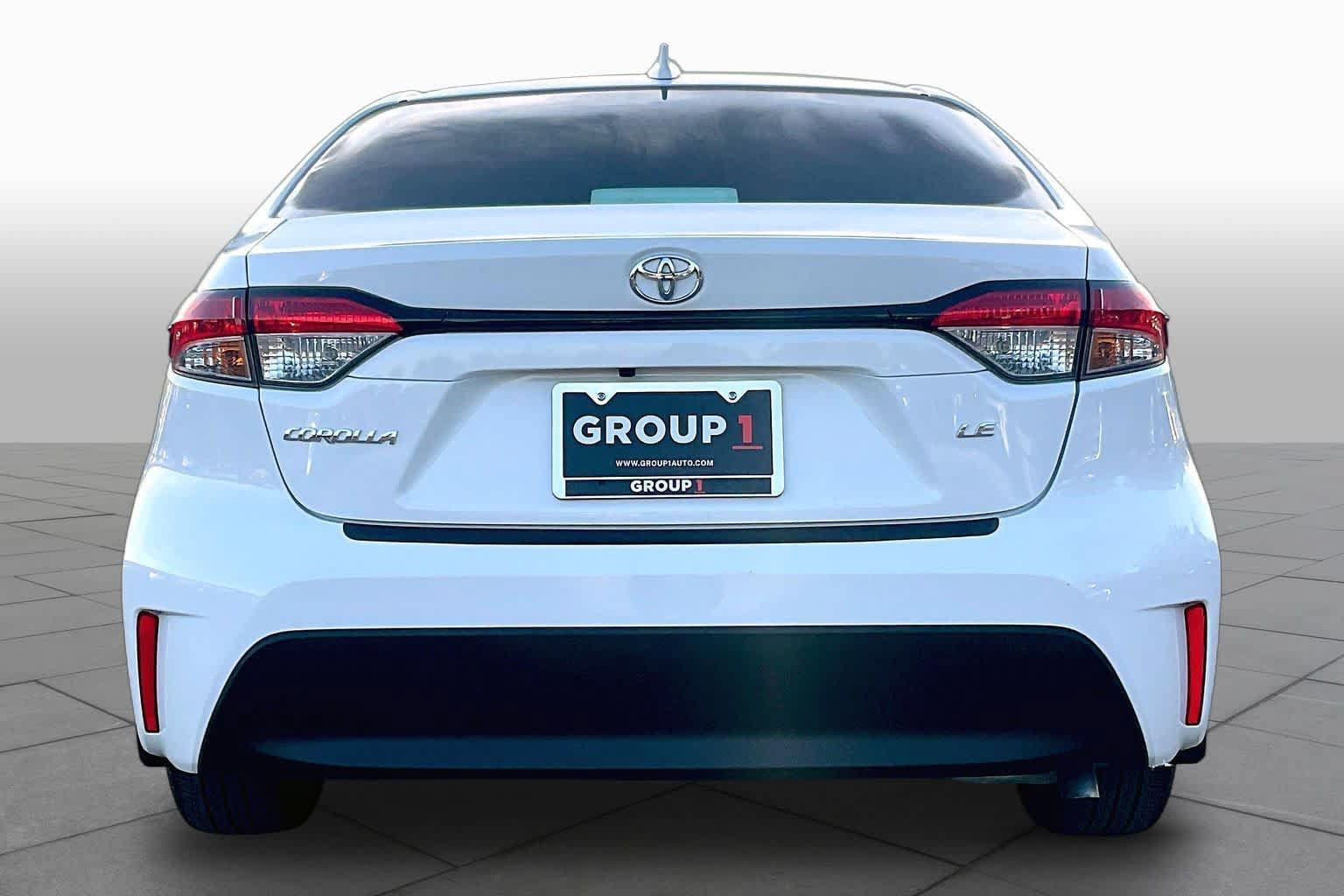 Used 2026 Toyota Corolla LE FWD image 5