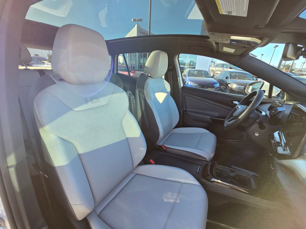 Used 2022 Volkswagen ID.4 Pro S w/ Gradient Package image 12