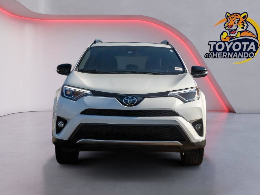 Used 2018 Toyota RAV4 SE w/ All Weather Liner Package image 2