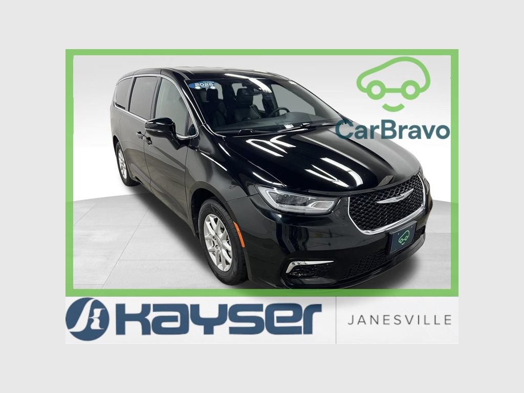 Used 2025 Chrysler Pacifica Select FWD image 1