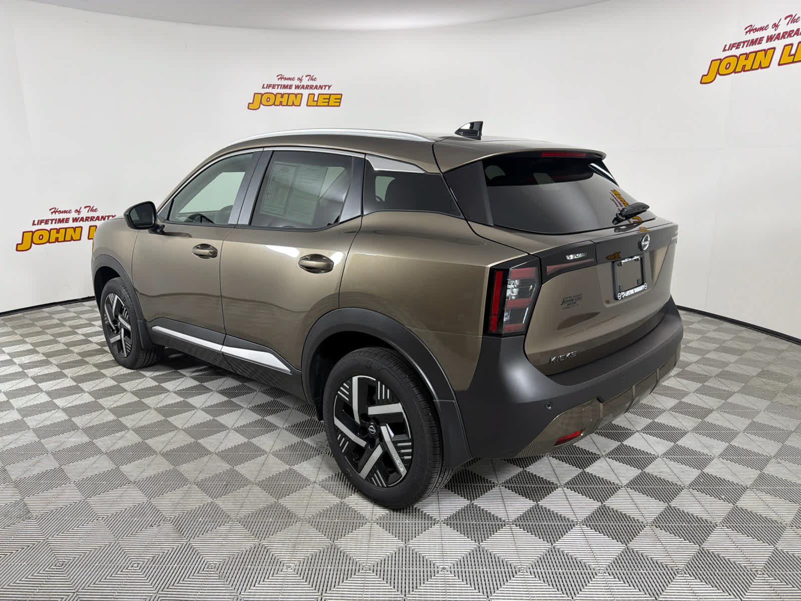 Certified 2026 Nissan Kicks SV w/ Interior Electronics Package FWD image 3
