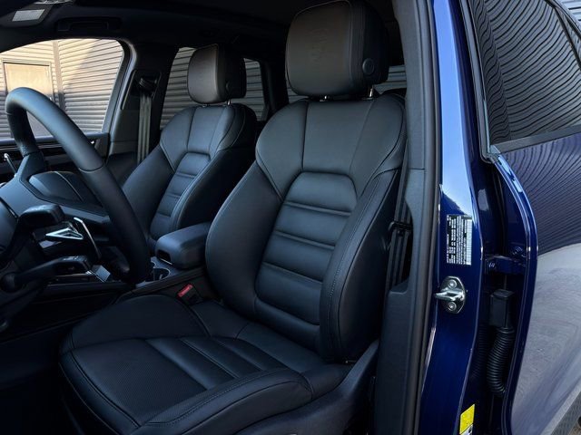 Certified 2026 Porsche Macan image 5