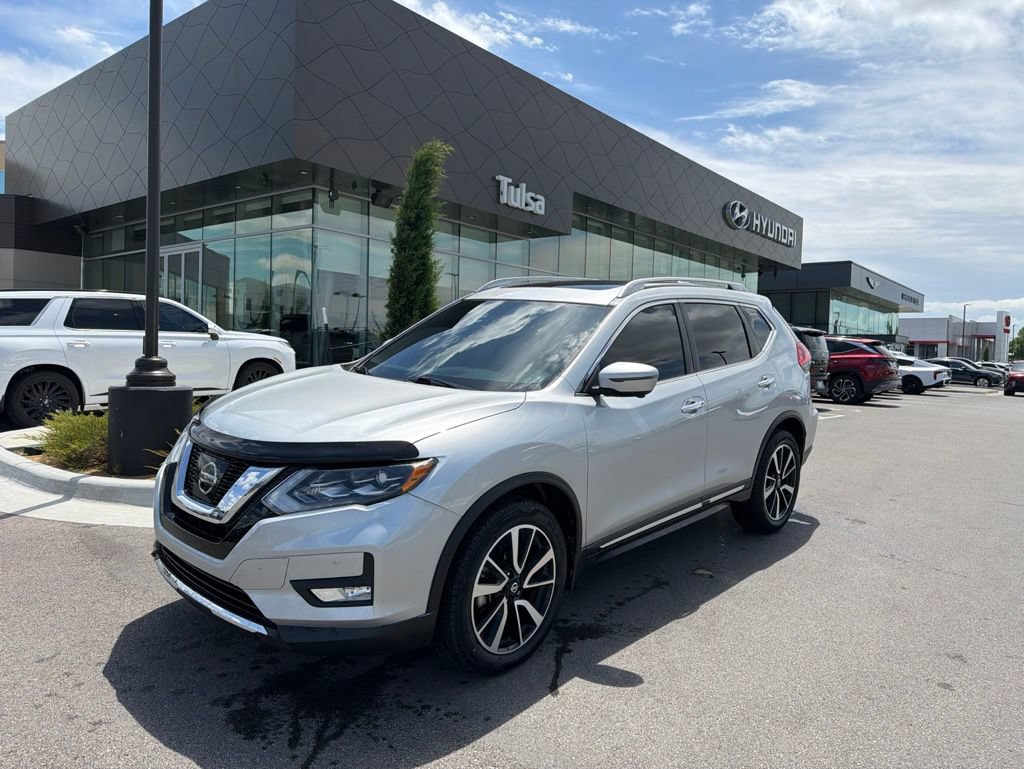 Used 2017 Nissan Rogue SL w/ SL Premium Package AWD/4WD image 1