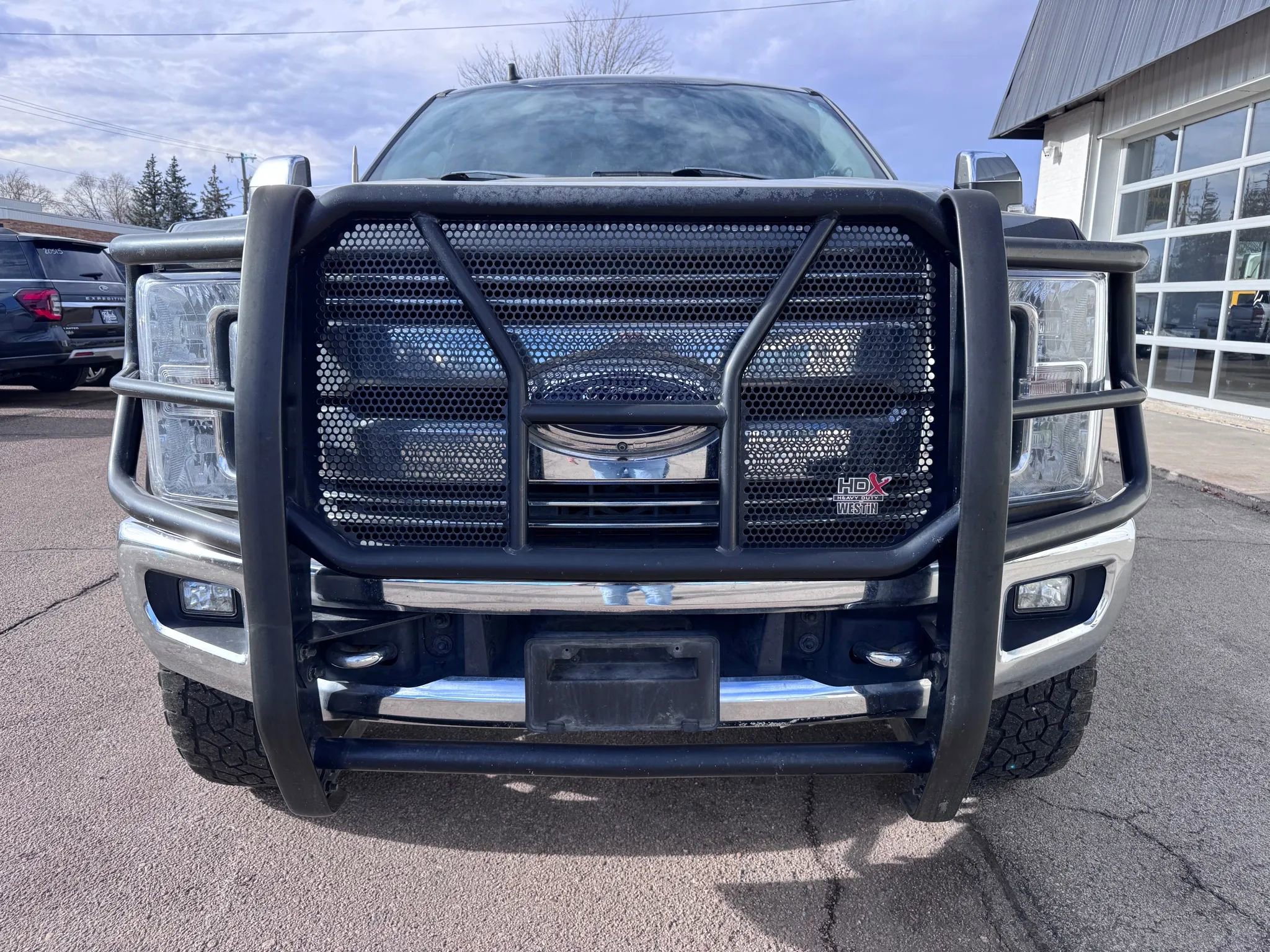 Used 2019 Ford F250 Lariat w/ Lariat Ultimate Package image 3