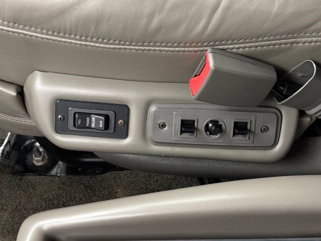 Used 2019 GMC Savana 2500 w/ Enhanced Convenience Package RWD image 35