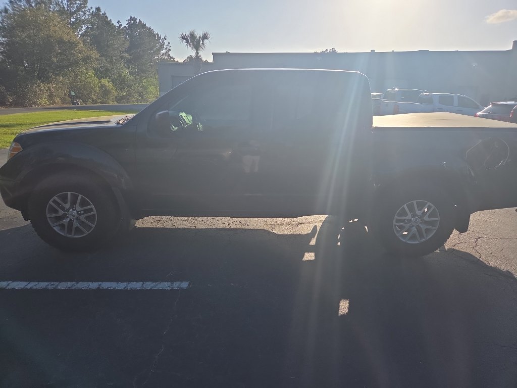 Used 2019 Nissan Frontier SV w/ Value Truck Package image 3