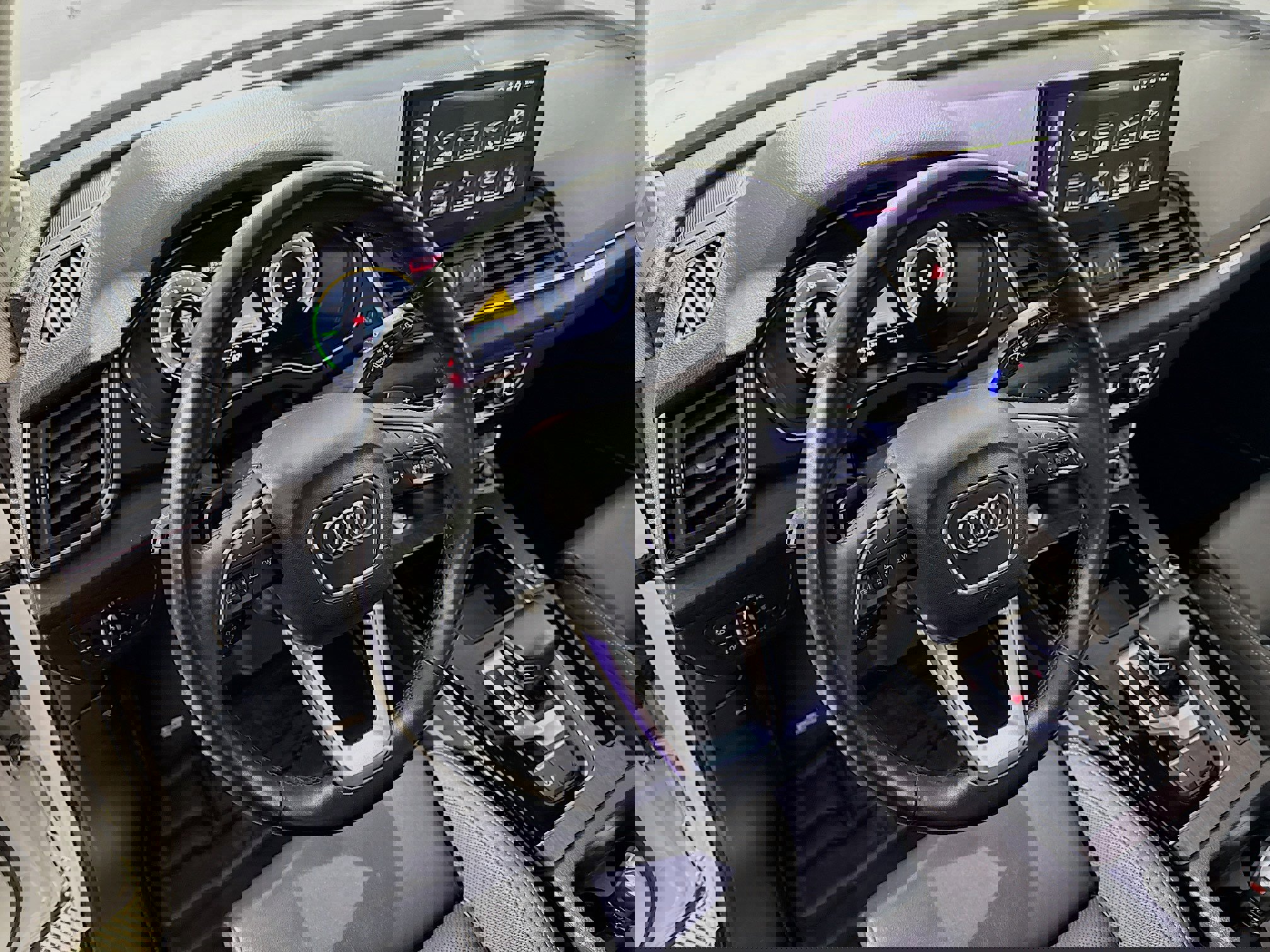 Used 2022 Audi Q5 e Premium Plus w/ Premium Plus Package image 23