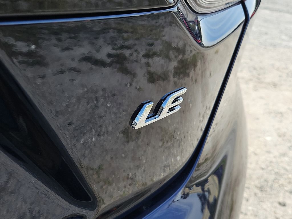 Used 2021 Toyota Corolla LE w/ LE Convenience Package image 7