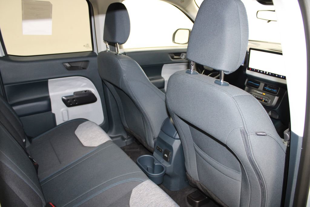 New 2026 Ford Maverick XLT image 31