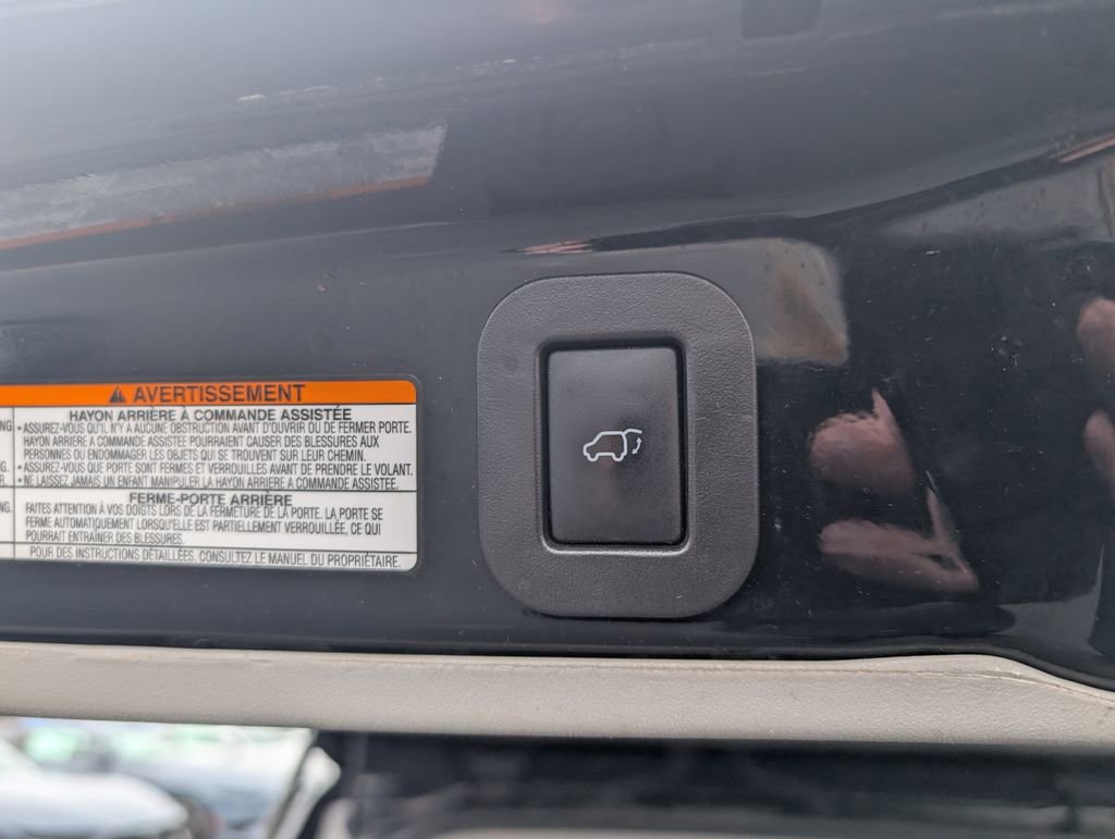 Used 2017 Toyota Sienna L image 10