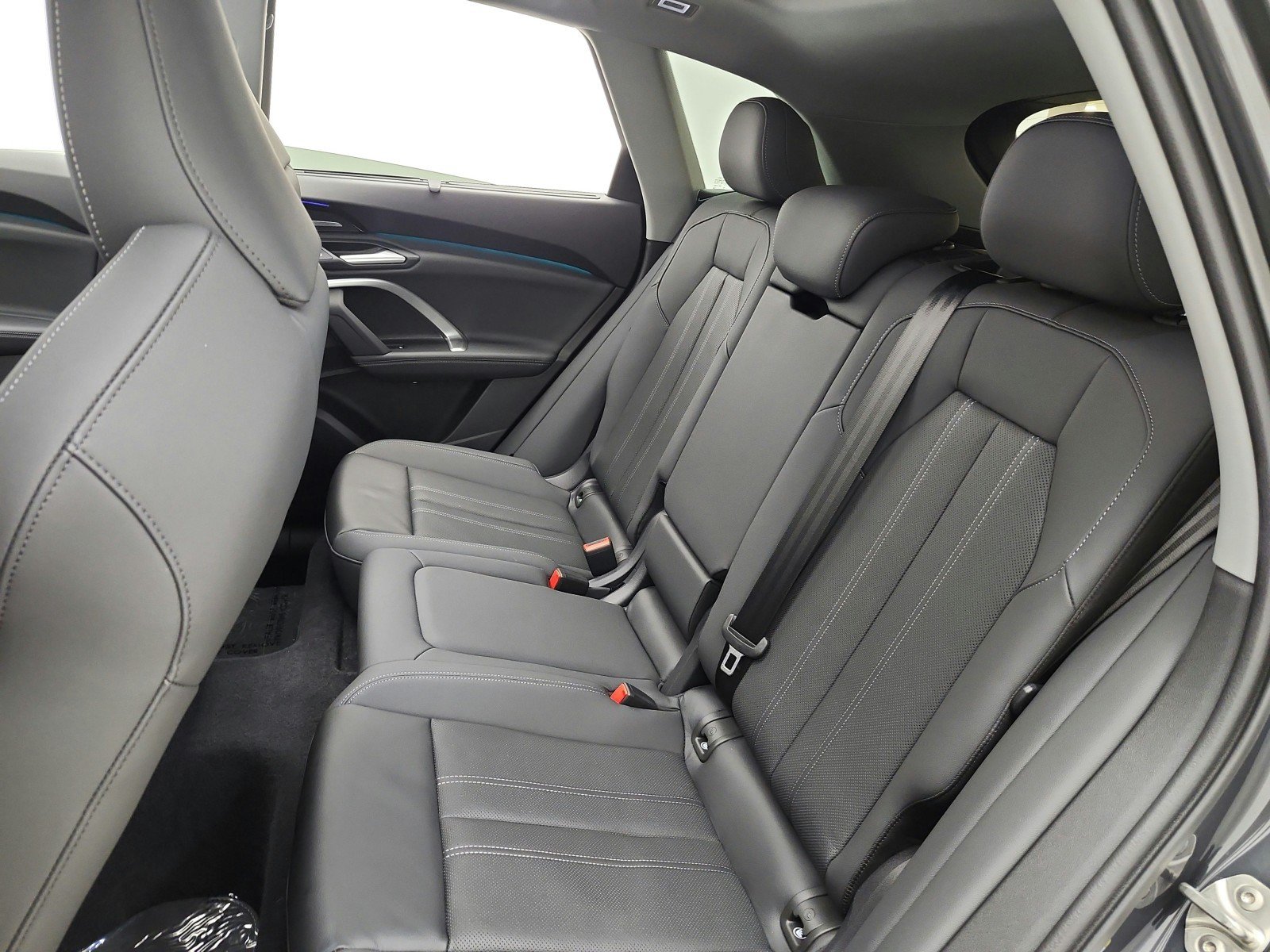 Used 2025 Audi Q5 Premium Plus w/ Premium Plus AWD/4WD image 16