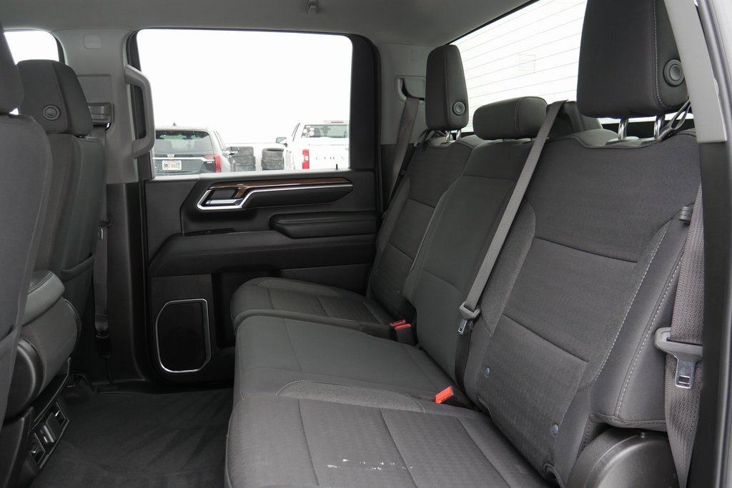 Used 2025 Chevrolet Silverado 2500 LT w/ Convenience Package image 25