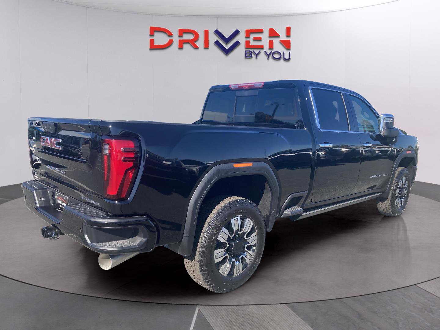 New 2026 GMC Sierra 2500 Denali w/ Denali Reserve Package AWD/4WD image 6