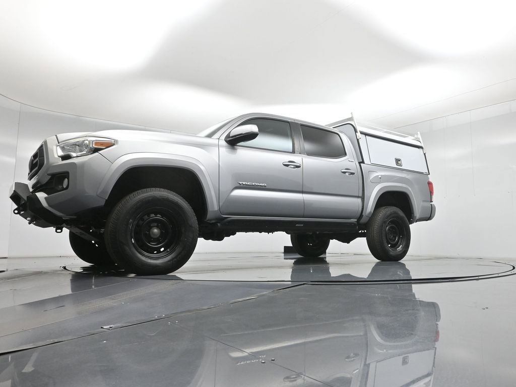 Used 2020 Toyota Tacoma SR5 AWD/4WD image 50