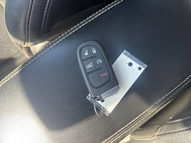 Used 2014 Jeep Cherokee Limited w/ Technology Group image 31