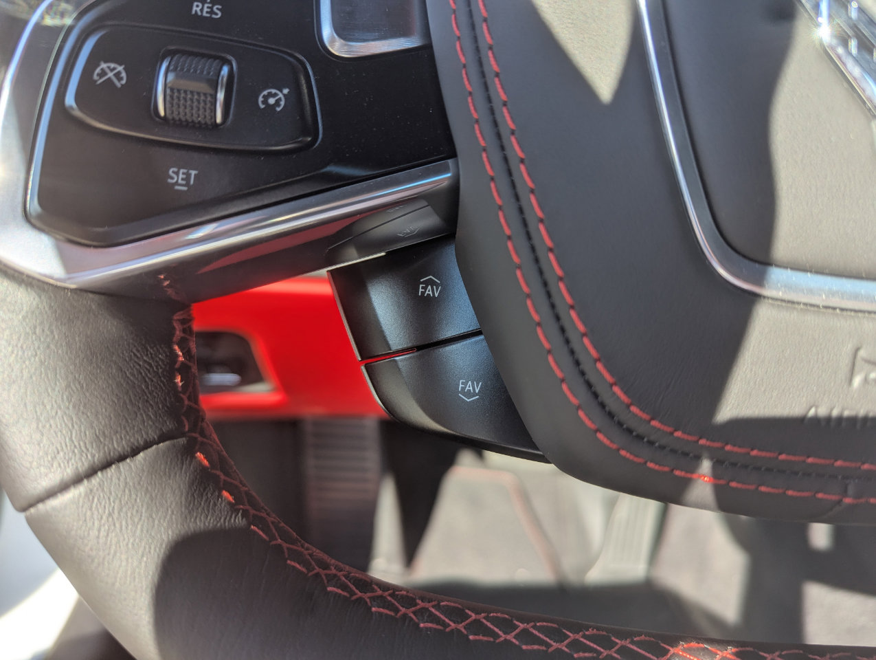 Used 2023 Chevrolet Corvette Stingray Premium Conv w/ Z51 Performance Package RWD image 26