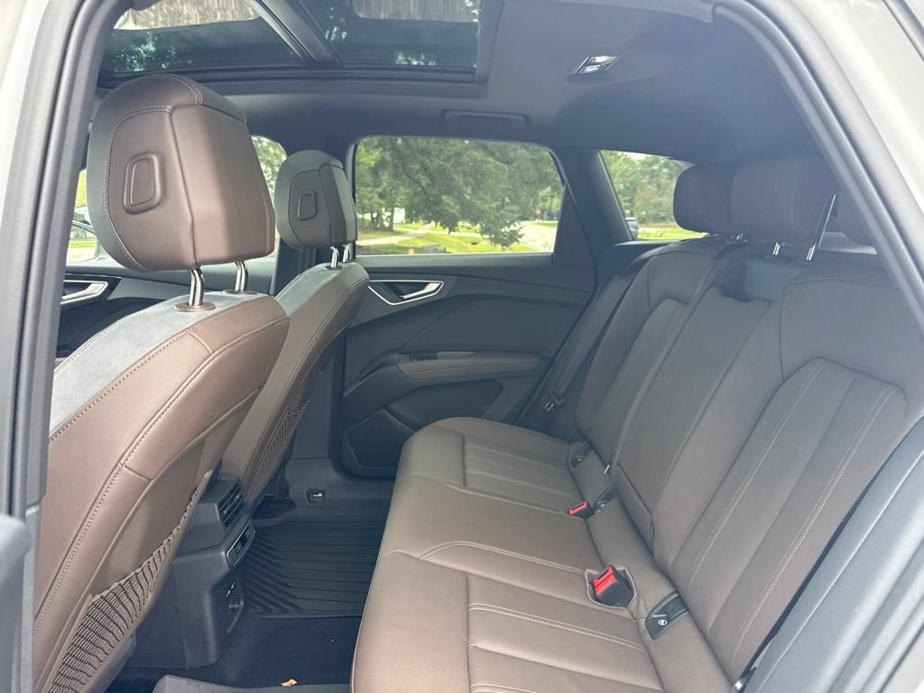 Used 2023 Audi Q4 e-tron Premium w/ Convenience Package RWD image 21