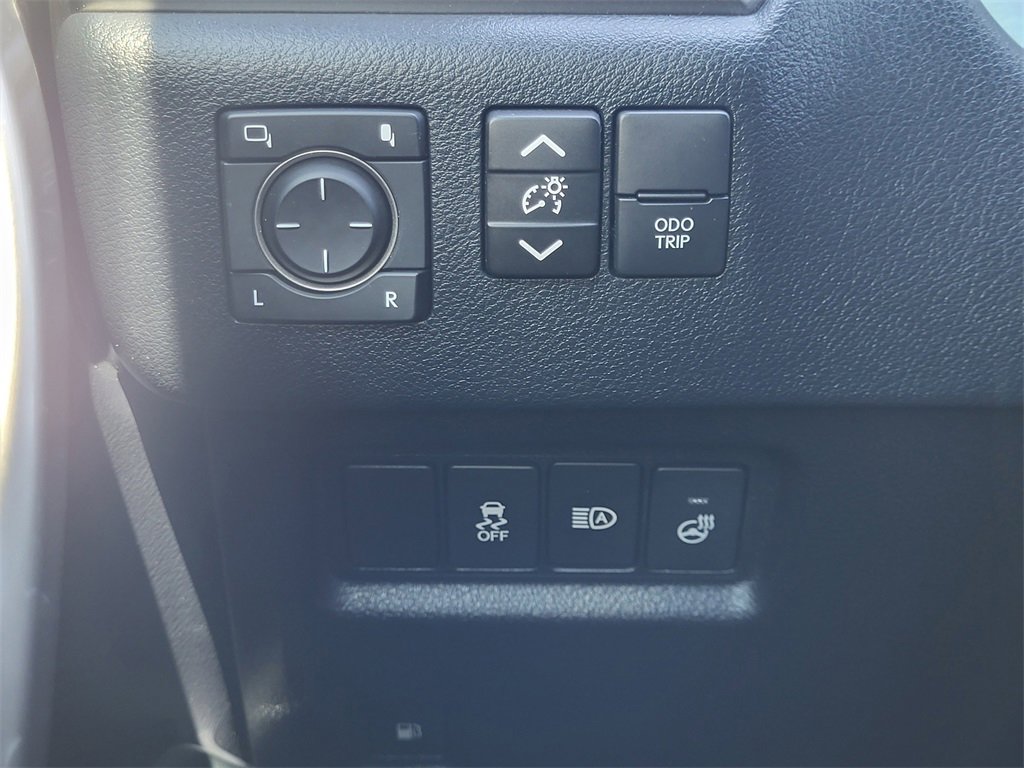 Used 2023 Lexus GX 460 Premium image 32