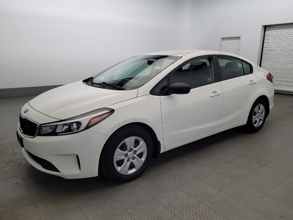 Used 2017 Kia Forte LX FWD image 2