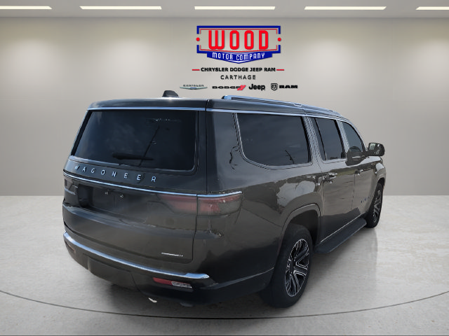 Used 2024 Jeep Wagoneer L Series II w/ Flexible Seating Group AWD/4WD image 3