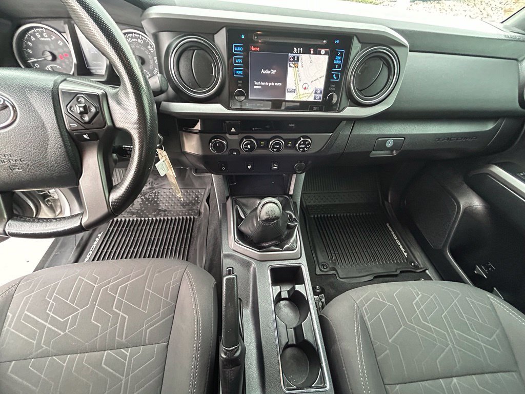 Used 2017 Toyota Tacoma TRD Off-Road w/ Tow Package AWD/4WD image 19