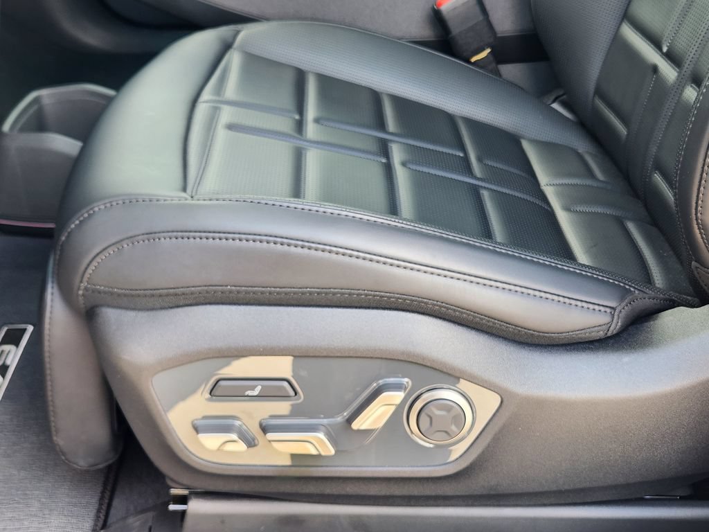New 2026 Kia EV9 Land w/ Nightfall Edition Package AWD/4WD image 17
