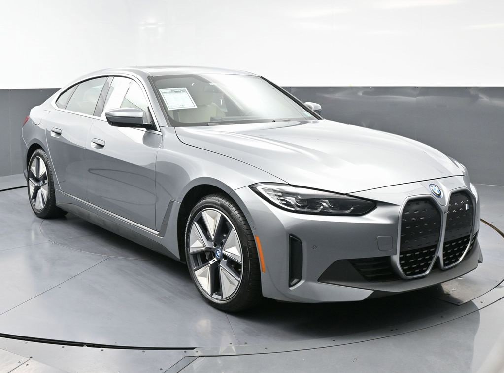 Used 2023 BMW i4 eDrive35 w/ Premium Package image 3
