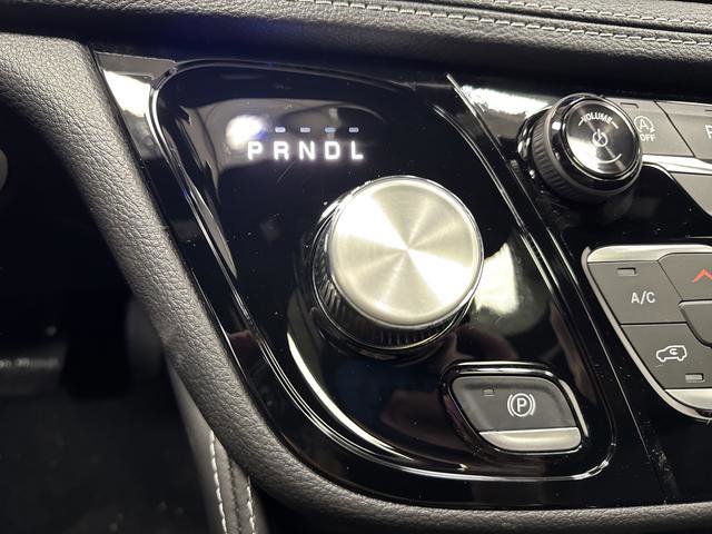 New 2026 Chrysler Pacifica Limited w/ Trailer Tow Group image 22