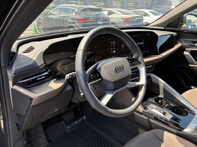 Used 2025 Audi Q5 Premium w/ Convenience Package AWD/4WD image 10