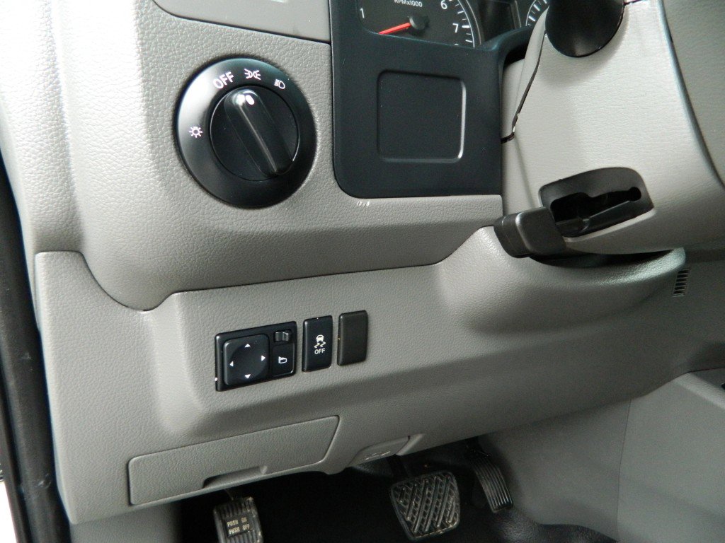 Used 2020 Nissan NV 2500 SV RWD image 19