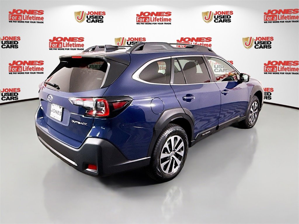 Used 2024 Subaru Outback Premium image 15