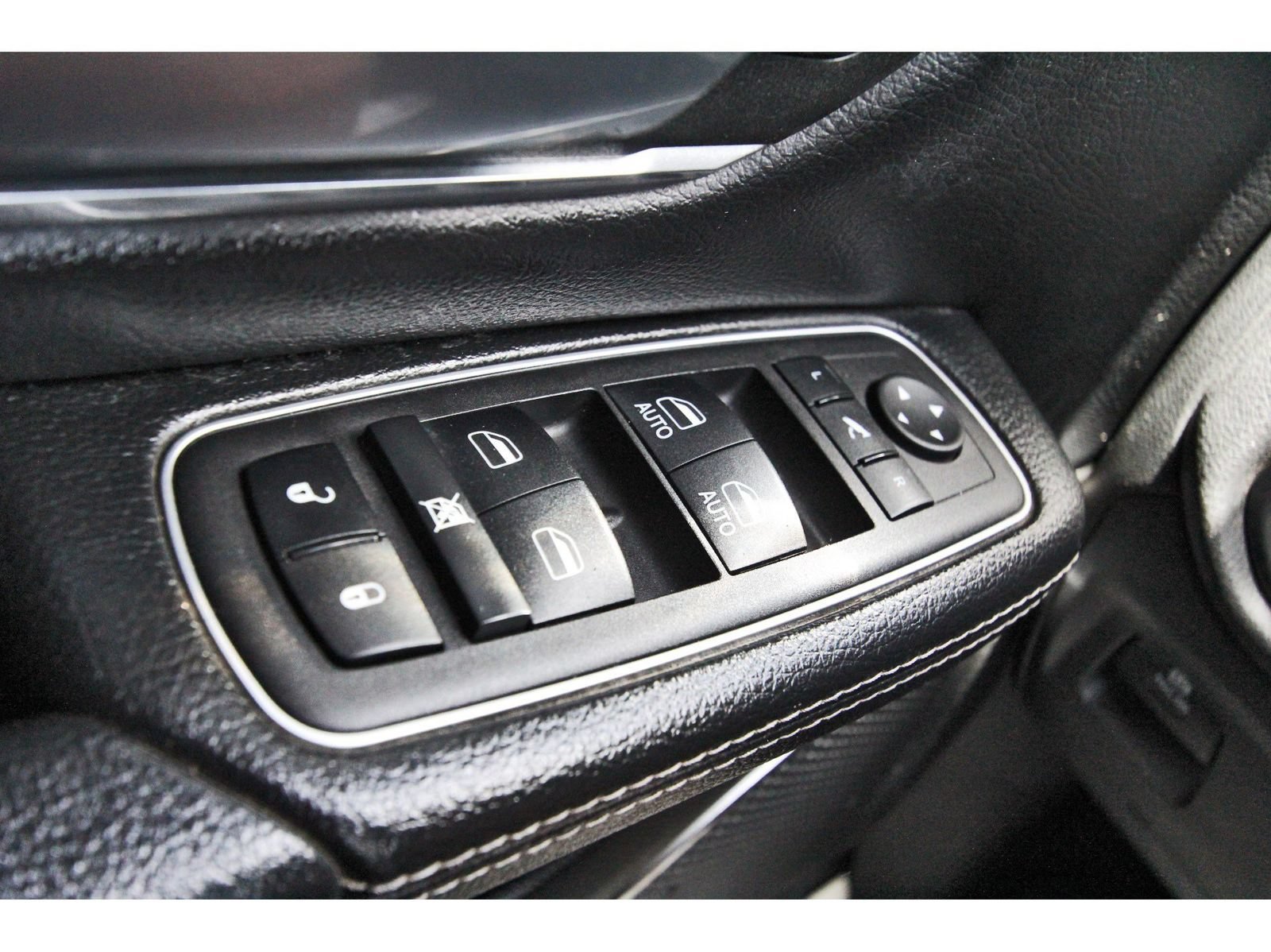 Used 2024 RAM 1500 Laramie AWD/4WD image 19
